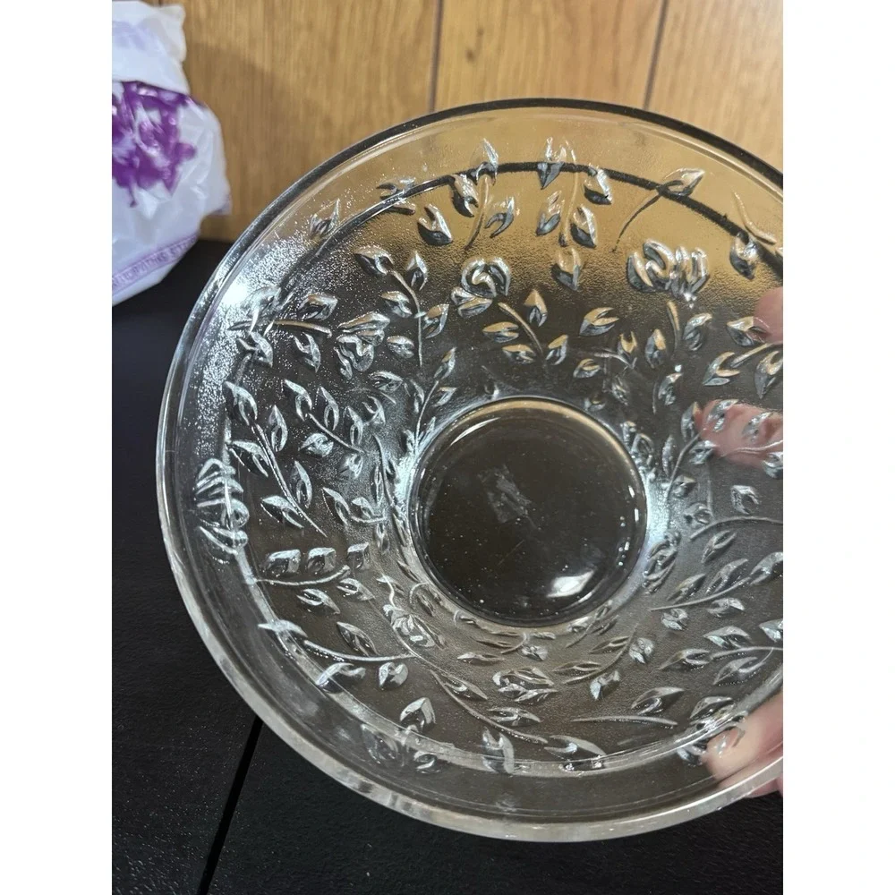 Vintage KIG Indonesia Clear Pressed Glass Covered Bowl Leaf‎ Branch Pattern 7